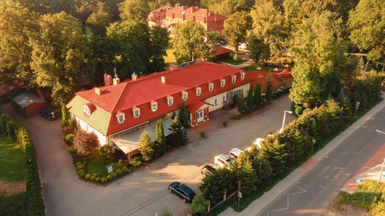 Dwor Ostoia 호텔 Rymanów 외부 사진