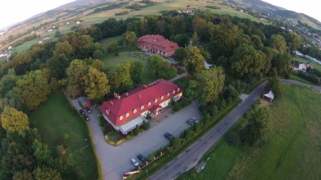 Dwor Ostoia 호텔 Rymanów 외부 사진